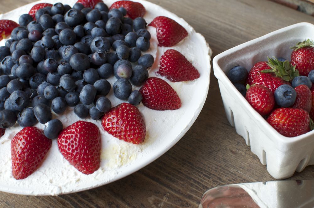 Red, White and Blue Berry Pie from Bunches O Lunches