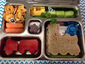 Choo! Choo! Train Bento from bunchesolunches.com