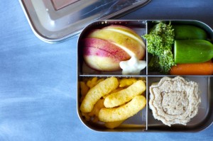 Lunchbot Lion Bento from bunchesolunches.com