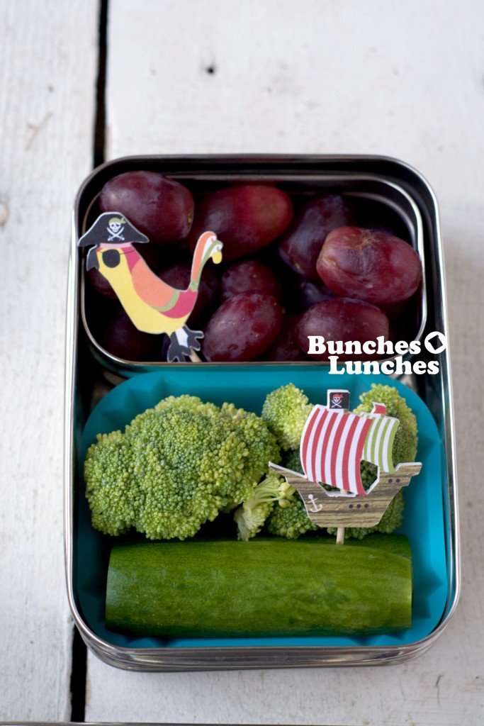 Pirate Bento Lunch for Talk Like a Pirate Day from bunchesolunches.com